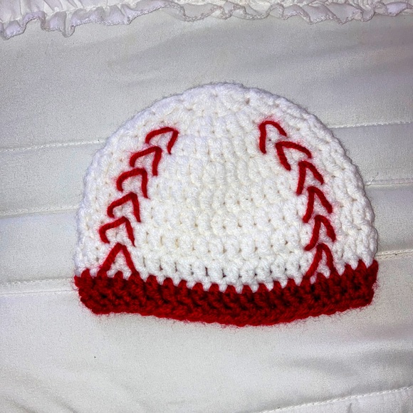 Crochet baseball infant photography hat - Picture 2 of 4
